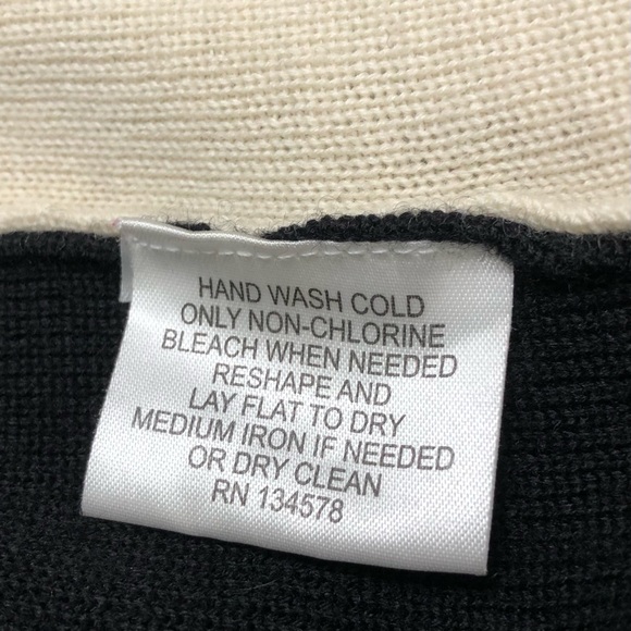 Vineyard Vines | Merino Wool Full Zip Apres Ski Sweater With Patches Black Ivory - Picture 13 of 13